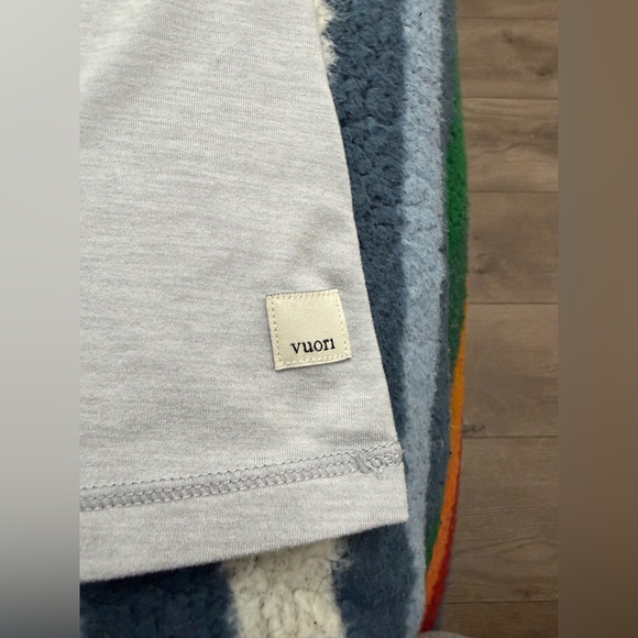 Vuori Women's Lux Performance Tank top grey color women’s size small - Picture 5 of 5